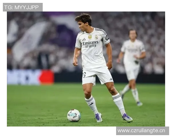 贡萨洛加西亚盛赞阿隆索为顶尖教练并坦言C罗是自己心中的偶像