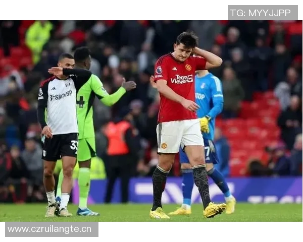 曼联与马奎尔展开续约谈判但需接受降薪条件