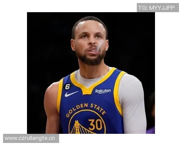 库里赞追梦独特贡献小佩顿展现个人风格助力球队