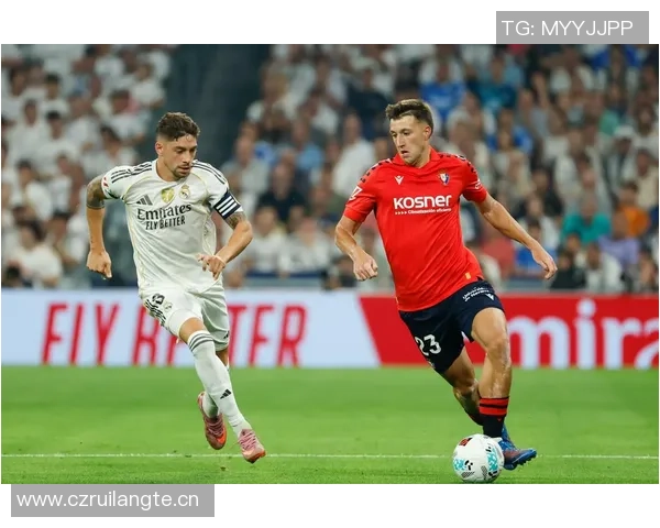 巴萨球迷对阵奥萨苏纳时高喊哈维留下来嘲讽皇马 巴萨球迷对阵奥萨苏纳时高喊哈维留下来嘲讽皇马