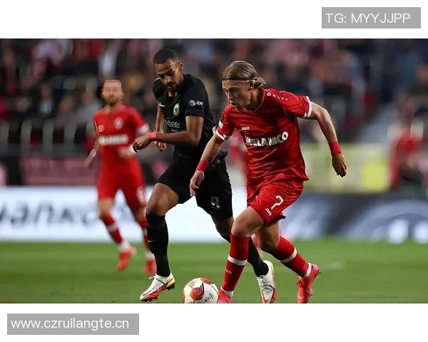 阿森纳海报热身欧冠战奥林匹亚科斯拉亚成为焦点明星