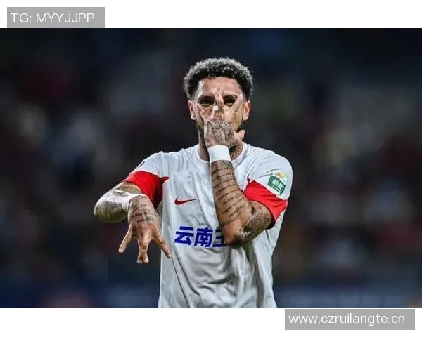 杨瑞琪在比赛最后时刻进球挽回颜面梅州仍以1-4落后于玉昆