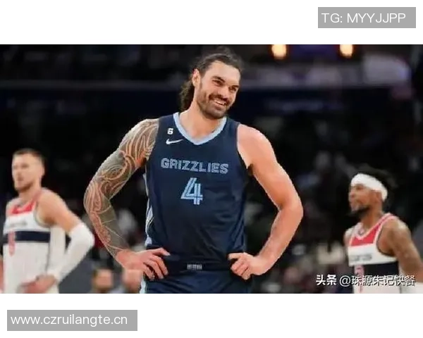 亚当斯本赛季场均出场时间排名第161前场篮板领跑联盟正负值位列第六