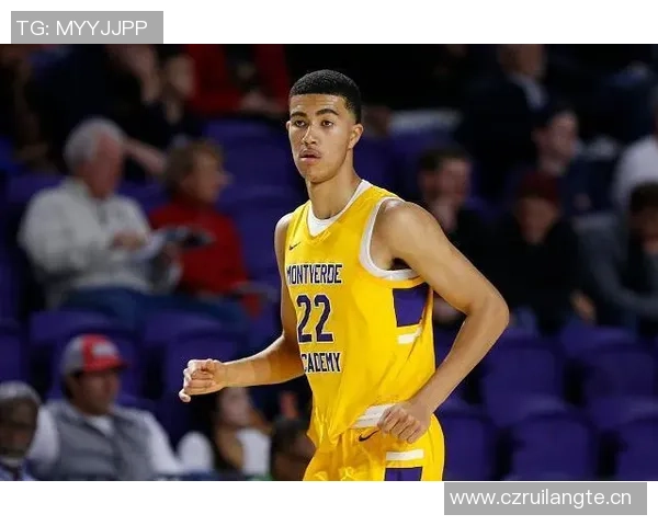 从落选秀到首发球员小内姆哈德的努力与自信之路