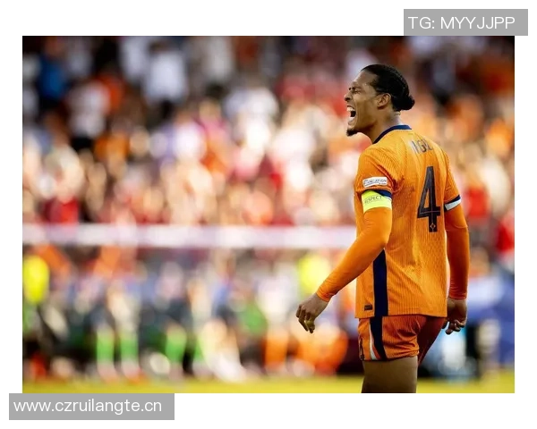 范戴克回应鲁尼批评称未听到其言论表示正常并无不满情绪