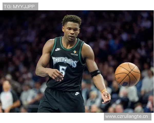 爱德华兹首节狂砍14分半场高效9中7三分命中2记助攻4次表现抢眼