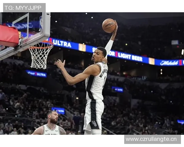 浓眉40分15篮板如同小孩对抗文班迅速进化令全联盟感到绝望