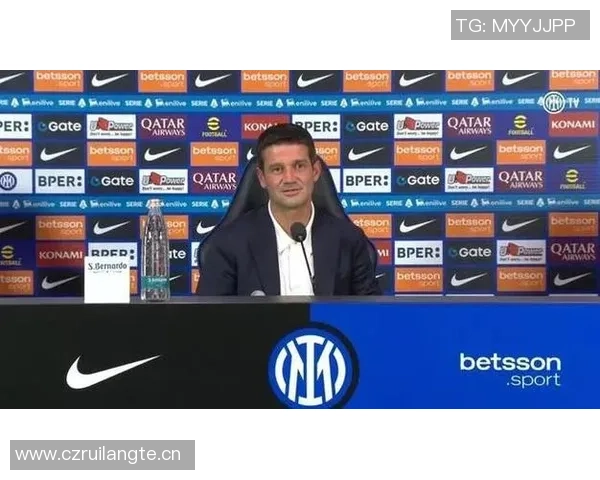 邓弗里斯换下后不满情绪引发齐沃支持愤怒球员的观点 邓弗里斯换下后不满情绪引发齐沃支持愤怒球员的观点