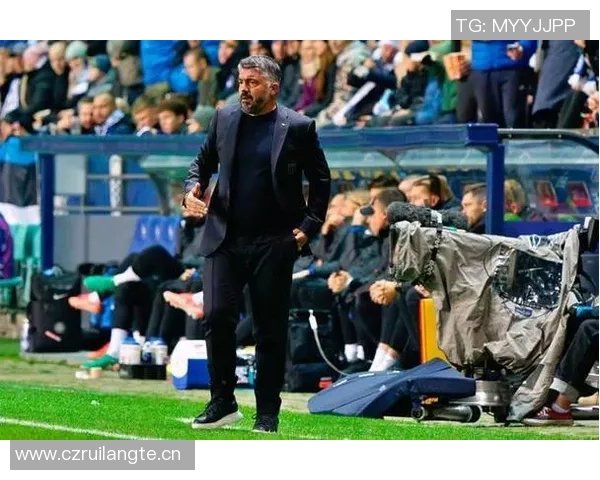 加图索谈国家队训练坚持精神称拄拐也要为国出战